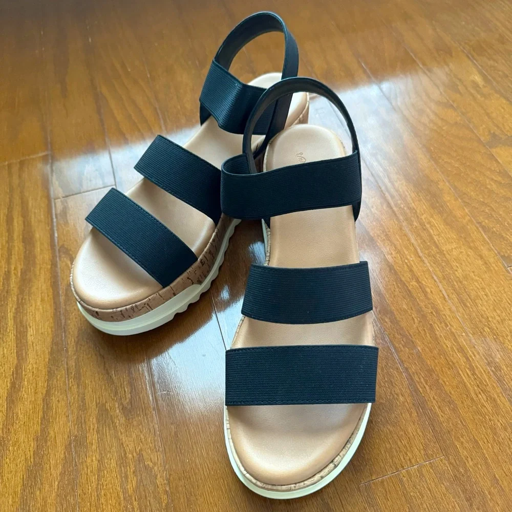 Universal Thread Benni Platform Sandal - Picture 3 of 9